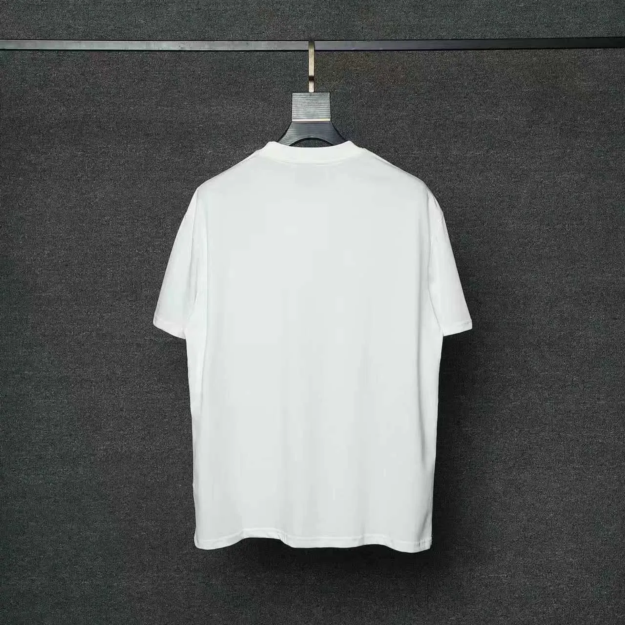 26ss CASABLANCA original printing process short-sleeved T-shirt original development using high-density double yarn pure cotton fabric upper body soft and comfortable color Black White Dark Green color Orange Pink Blue Royal Blue color cigarette powder 8 colors Sizes S M L XL
